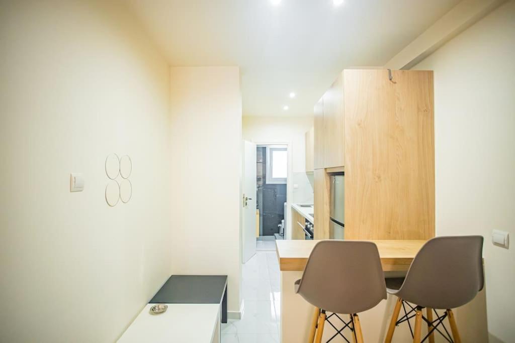 Ferienwohnung Charming Studio In Athen Exterior foto